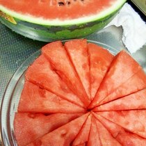 早く知りたかった 種が見えないなど Tpoに合わせたスイカの簡単な切り方を大公開 デイリシャス 楽天レシピ 早く知りたかった 種が見えないなど Tpoに合わせたスイカの簡単な切り方を大公開 デイリシャス 楽天レシピ